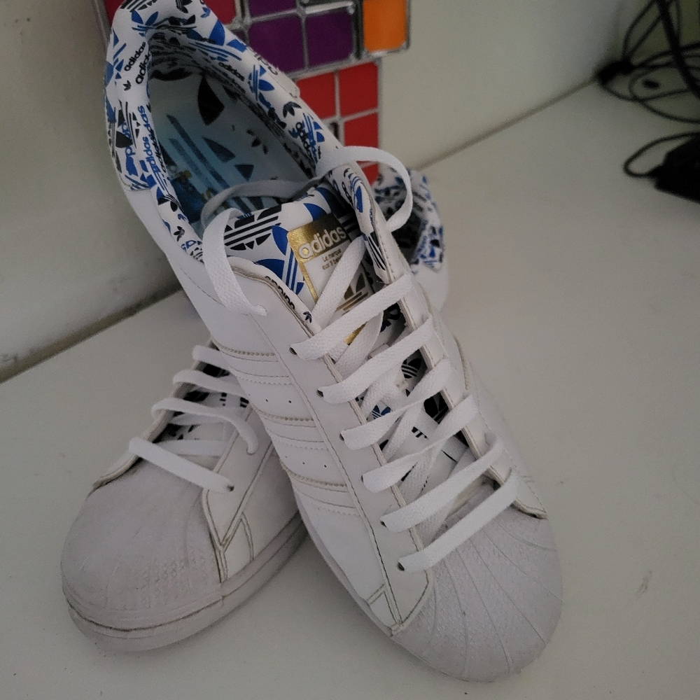 Adidas Shoes White size 12